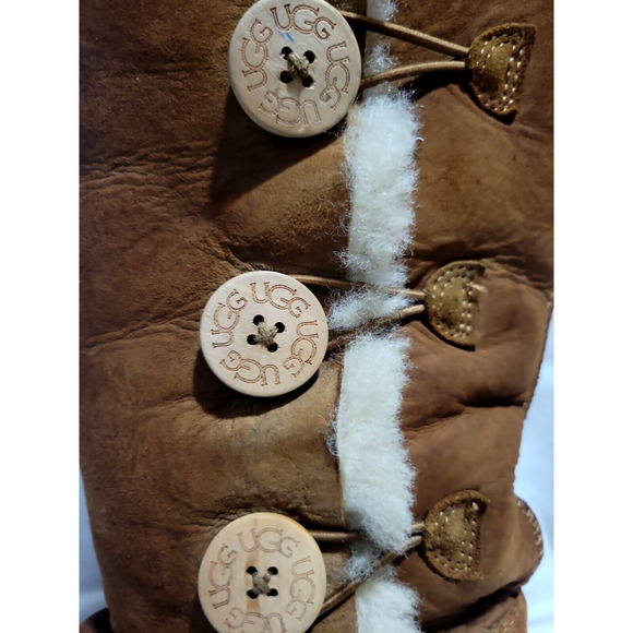 UGG 13" Tall Women's Bailey Button Triplet Chestnut Brown Boots Size 8 - Picture 4 of 4